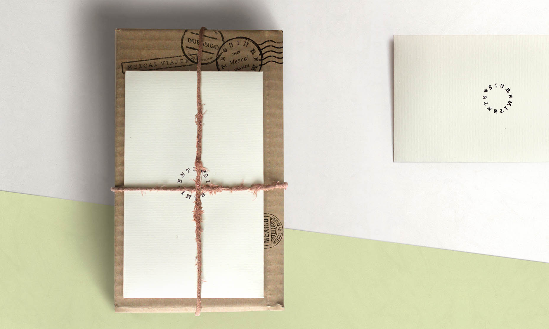 mockup top closed